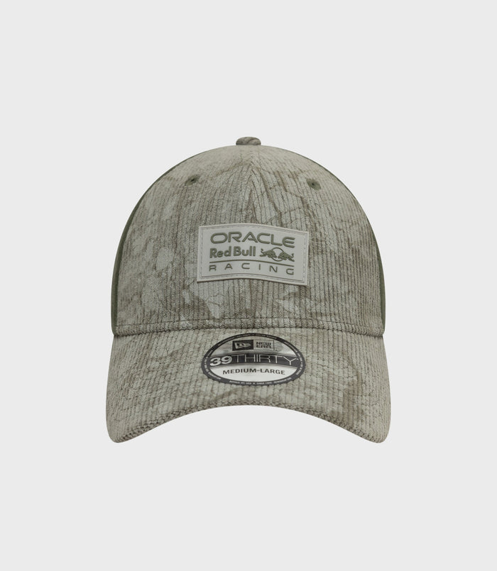 Front angle of Open Green cap featuring Oracle Red Bull Racing patch on the crown and curved brim.