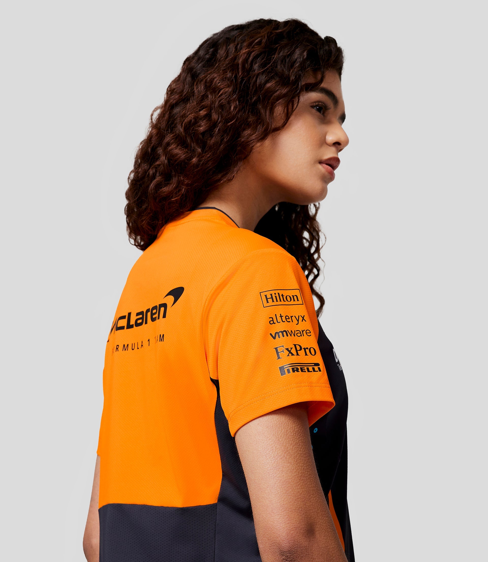 McLaren Womens Official Teamwear Set Up T-Shirt Formula 1 - Phantom/Papaya